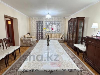 Продажа квартир в Жамбылской обл.: 4-комнатная квартира · 116 м² · 2/2 этаж, Толе би — Район Центральной площади за 70 млн 〒 4-комнатная квартира · 116 м² · 2/2 этаж, Толе би — Район Центральной площади за 70 млн 〒 в Таразе