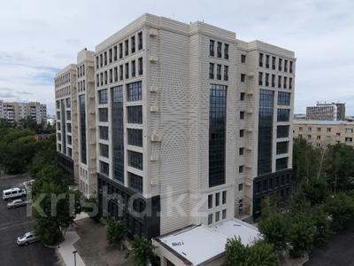 4-комнатная квартира · 183.2 м², Нурсултана Назарбаева 49а за ~ 100.8 млн 〒 в Караганде