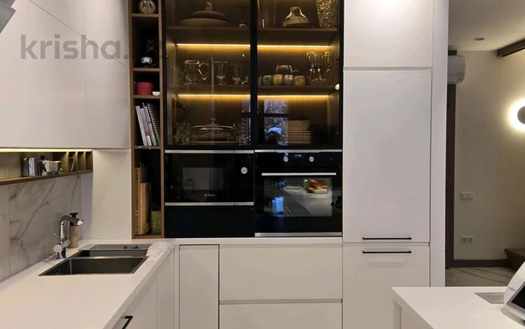 5-комнатная квартира · 240 м² · 3/3 этаж, мкр Тау Самал, Ладушкина 89 — достык-оспанова за 304 млн ₸ в Алматы, Медеуский р-н — фото 21
