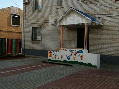 Аренда домов или дач в Атырауской обл.: Отдельный дом · 6 комнат · 230 м² · помесячно, Еркинова 3Б — Баймуханова за 600 000 〒 Отдельный дом · 6 комнат · 230 м² · помесячно, Еркинова 3Б — Баймуханова за 600 000 〒 в Атырау