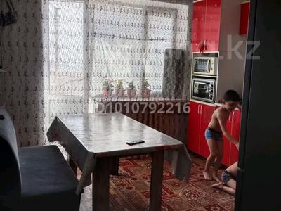 2-комнатная квартира · 40 м² · 2 этаж, мкр Салтанат 29 б — 3-4 базарчик за 8.5 млн ₸ в Таразе