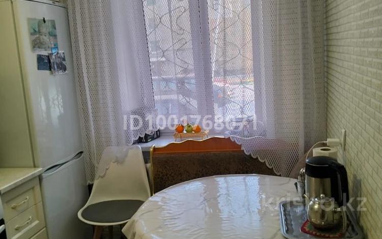 2-бөлмелі пәтер · 52 м² · 1/6 қабат, Желтоксан 25, бағасы: 9.5 млн ₸ в Аксу — фото 2