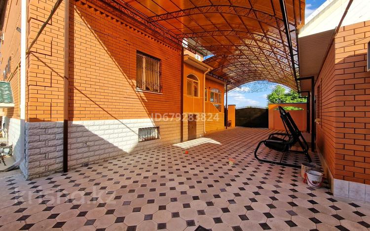 Отдельный дом · 10 комнат · 450 м² · 10 сот., мкр Ардагер, Улица Толеген 3 за 80 млн 〒 в Атырау — фото 25