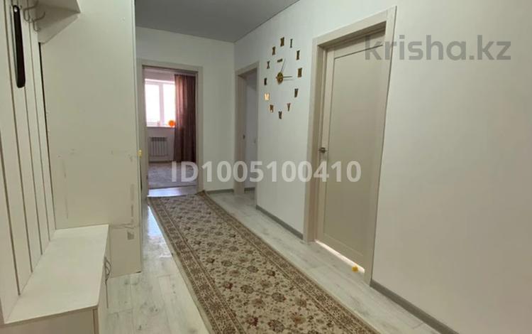 3-комнатная квартира · 74 м² · 1/9 этаж, мкр Омега, Молдашева 20/1 1 за 26.5 млн ₸ в Уральске — фото 2