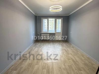 3-бөлмелі пәтер · 65 м² · 2/5 қабат, Строитель ш/а., Циолковского 16, бағасы: 20 млн ₸ в Уральске, мкр Строитель