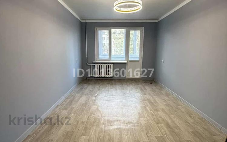 3-бөлмелі пәтер · 65 м² · 2/5 қабат, Строитель ш/а., Циолковского 16, бағасы: 20 млн ₸ в Уральске, мкр Строитель — фото 3