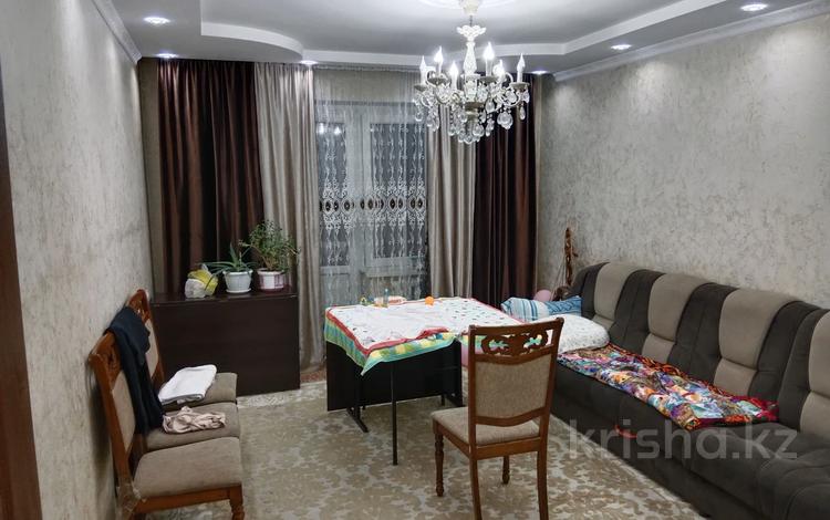 4-комнатная квартира, 90 м², 1/5 этаж, восточный за 25.5 млн 〒 в Талдыкоргане, мкр военный городок Жулдыз — фото 2