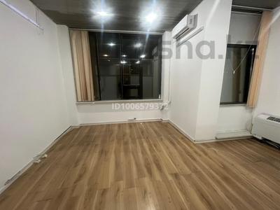 Свободное назначение, офисы, образование, конференц-залы, кабинеты и рабочие места · 18 м² за 250 000 〒 в Астане