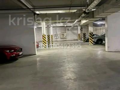 Гараждар мен тұрақтар в Астане: Паркинг · 16.8 м² · Достык 5 — Корме, бағасы: 30 000 〒 Паркинг · 16.8 м² · Достык 5 — Корме, бағасы: 30 000 〒 в Астане, Есильский р-н