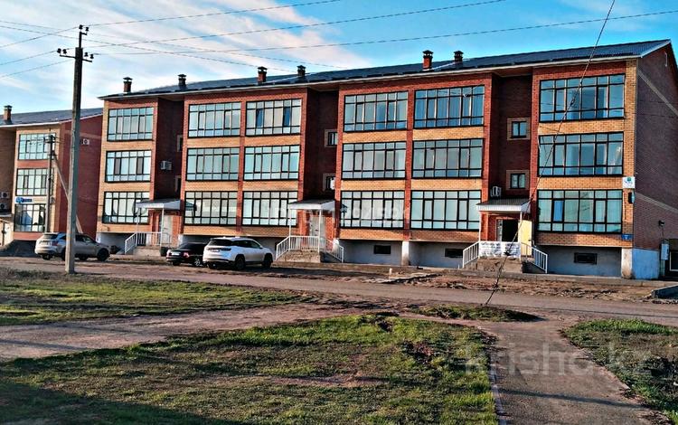 2-бөлмелі пәтер · 64 м² · 3/3 қабат, мкр Жана Орда, Алаш 57 — Бисен Жумагалиева, бағасы: 23.5 млн ₸ в Уральске — фото 2