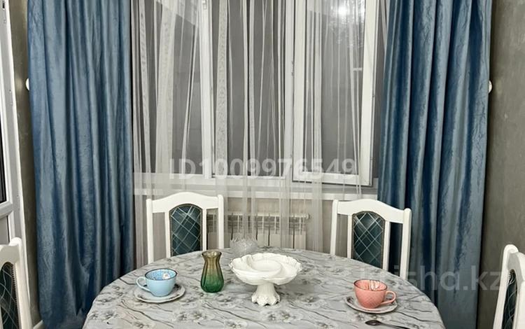 3-бөлмелі пәтер · 85 м² · 5/5 қабат, З.Шукурова 98Г, бағасы: 180 000 〒 в  — фото 2