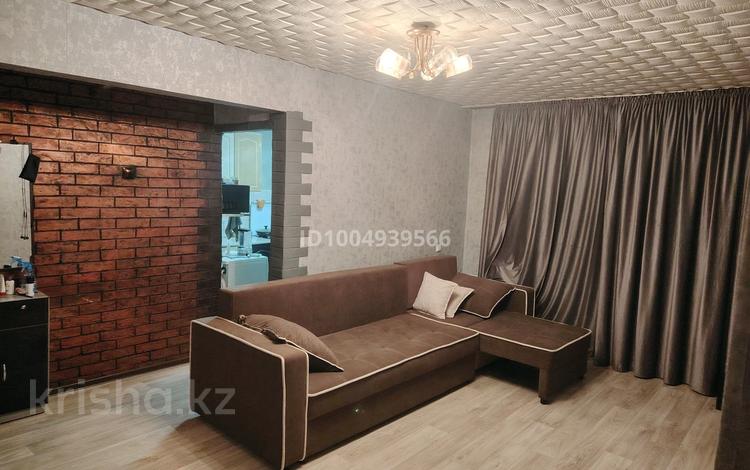 3-комнатная квартира · 58.8 м² · 1/5 этаж, Н.Назарбаева 31/1 — Т.д.Металург за 19 млн ₸ в Усть-Каменогорске, Ульбинский — фото 2