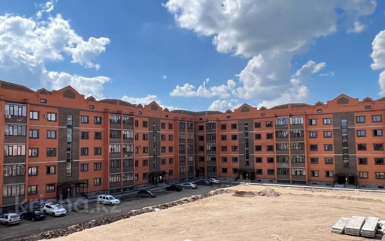 2-комнатная квартира, 87.9 м², мкр. Алтын орда, Тауелсиздик 228/3 — ЗА ГРИЛЬ БАРОМ ГАРАЖ за ~ 21.1 млн 〒 в Актобе, мкр. Алтын орда — фото 2