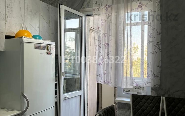 2-комнатная квартира · 52.4 м² · 5/5 этаж, 8 микр 6 за 18 млн 〒 в Таразе — фото 2