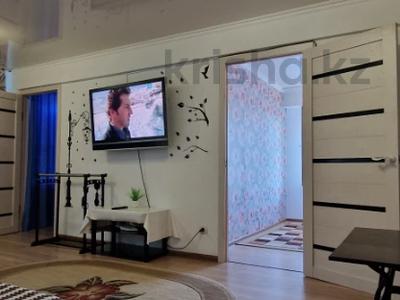 3-комнатная квартира · 50 м² · 4/5 этаж, Авангард-3 37 — Владимирская за 13 000 〒 в Атырау, мкр Авангард-3