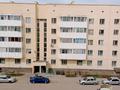 1-комнатная квартира, 38 м², 4/5 этаж помесячно, Серкебаева 43 за 120 000 〒 в Астане, Сарыарка р-н