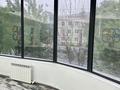 Свободное назначение, офисы, магазины и бутики, склады, общепит, салоны красоты, образование, кабинеты и рабочие места · 150 м² за 499 000 ₸ в Шымкенте — фото 12