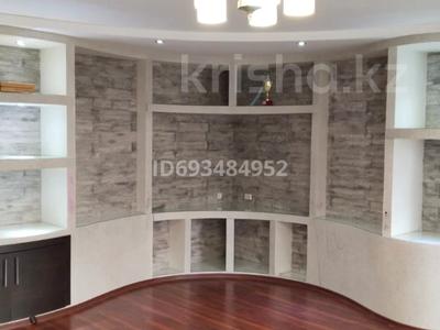 4-комнатная квартира · 166 м² · 2/3 этаж, Абая 52 — Центр города за 85.5 млн 〒 в Кокшетау