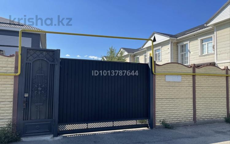 Отдельный дом · 4 комнаты · 120 м² · 19 сот., Чехова 1/2 за 50 млн ₸ в Таразе — фото 2