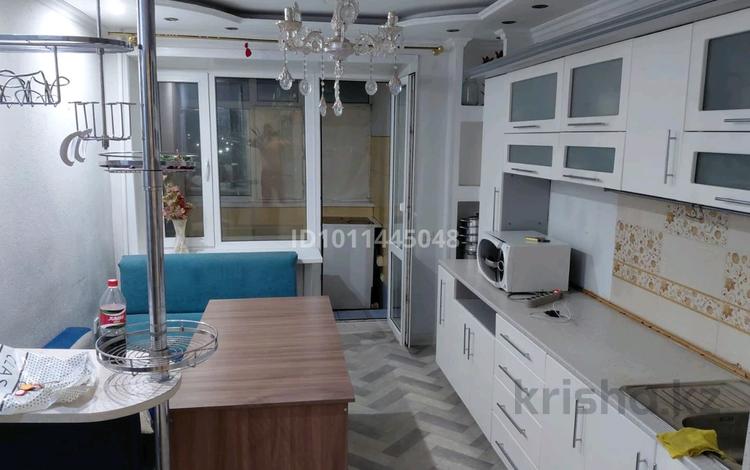 3-бөлмелі пәтер · 78 м² · 9/10 қабат, Затаевича 77а — Алтын Арба, бағасы: 200 000 ₸ в Караганде, Казыбек би р-н — фото 2