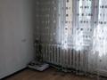 2-комнатная квартира, 61 м², 2/5 этаж помесячно, мкр Аксай-4 за 230 000 〒 в Алматы, Ауэзовский р-н — фото 3