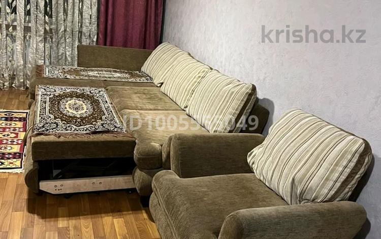 2-бөлмелі пәтер · 56 м² · 4/5 қабат, Чайжунусова 152 — Кафе Уйгурская кухня, бағасы: 15 000 ₸ в Семее — фото 2