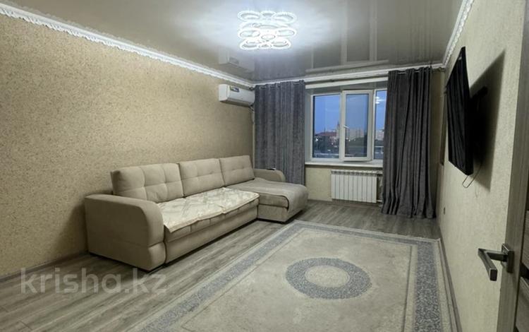 4-комнатная квартира · 89 м² · 5/9 этаж, мкр Юго-Восток, Дюсембекова 4 за 30 млн ₸ в Караганде, Казыбек би р-н — фото 2