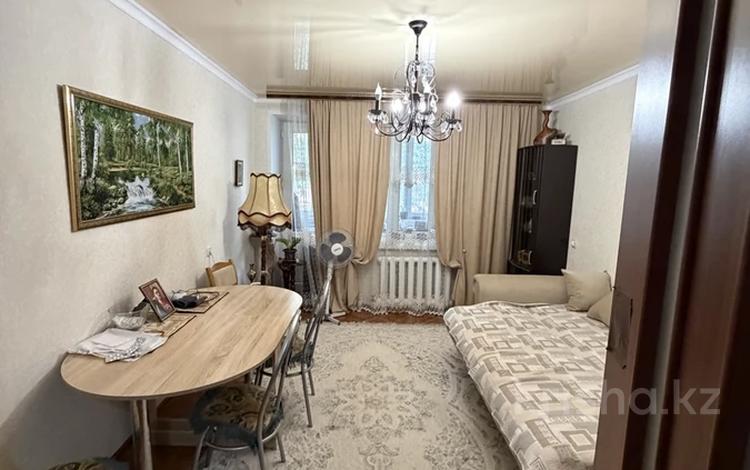 3-комнатная квартира · 63 м² · 2/5 этаж, Абая за 28 млн ₸ в Уральске — фото 2