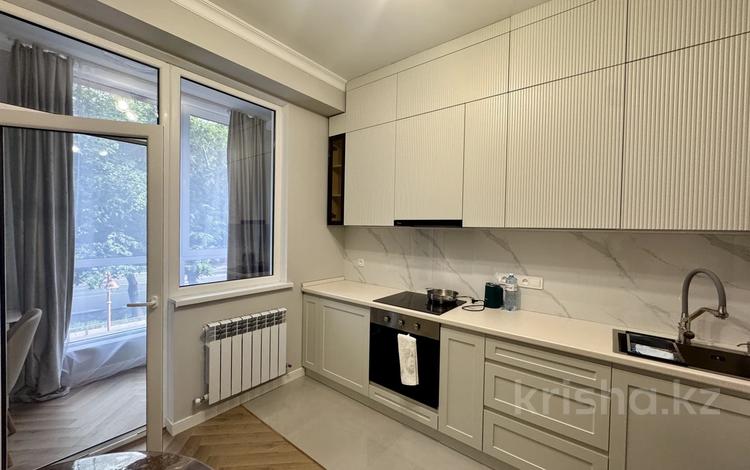 1-комнатная квартира · 45 м² · 2/9 этаж, Шевченко 109 — Ади Шарипова за 350 000 ₸ в Алматы, Алмалинский р-н — фото 2