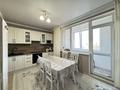 3-комнатная квартира · 82 м² · 16/21 этаж, Жанибека Тархана — Бараева-Валиханова за 50.5 млн ₸ в Астане, р-н Байконур — фото 2