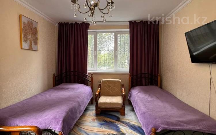 3-бөлмелі пәтер · 80 м² · 1/10 қабат, мкр Аксай-4, бағасы: 60 млн ₸ в Алматы, Ауэзовский р-н — фото 2