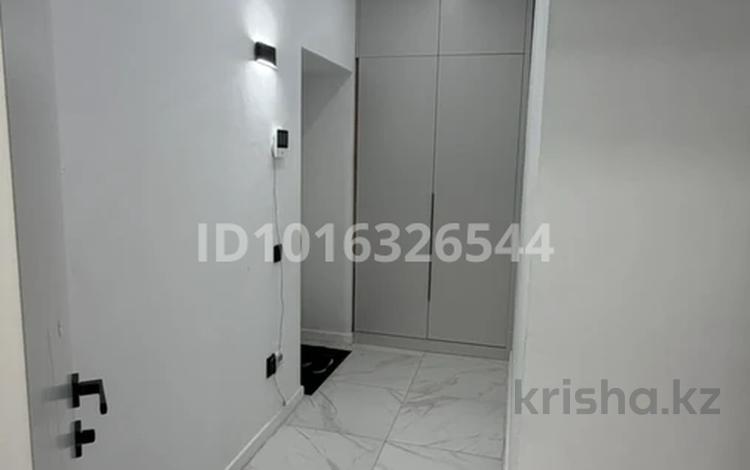 2-бөлмелі пәтер · 46 м² · 9/10 қабат, Жаңа қала ш/а., Букетова 3/6, бағасы: 250 000 ₸ в Караганде, Казыбек би р-н — фото 2