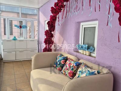 Отдельный дом · 1 комната · 125 м² · 6 сот., мкр Таусамалы — Находится возле магазина Азия за 95 млн 〒 в Алматы, Наурызбайский р-н