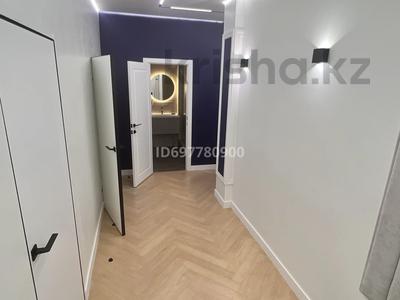 2-бөлмелі пәтер, 64 м², 4/9 қабат ай сайын, мкр Нурсая, Мкрн Нурсая, бағасы: 350 000 〒 в Атырау, мкр Нурсая