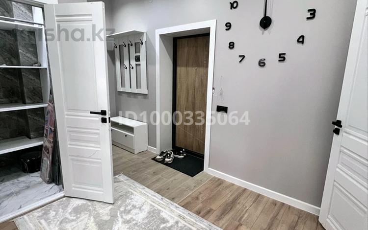 1-комнатная квартира · 50 м² · 2/5 этаж, мкр. Алтын орда 32А — Мангилик ел/ Халел Досмухамберулы за 200 000 ₸ в Актобе — фото 8