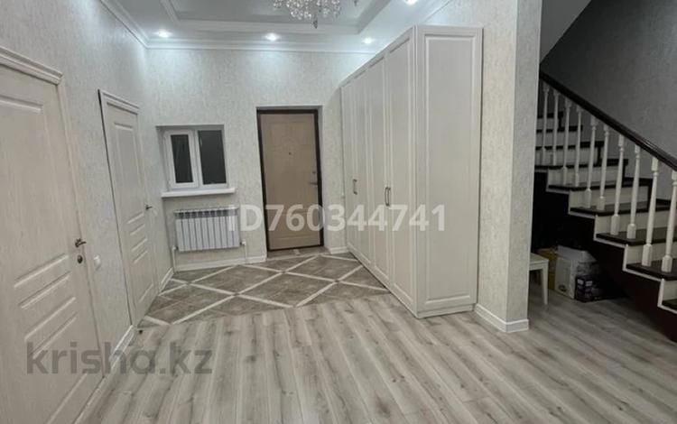 Отдельный дом · 4 комнаты · 280 м² · 5 сот., Садавод за 56 млн 〒 в Уральске — фото 3