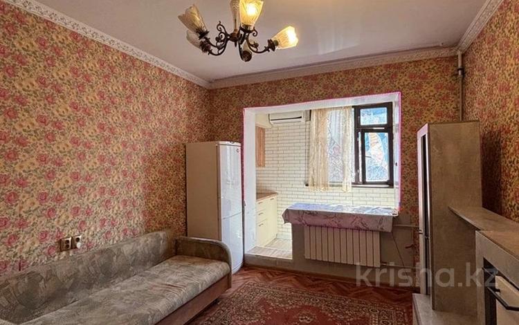 2-комнатная квартира · 46 м² · 3/5 этаж, мкр Аксай-5 за 26 млн ₸ в Алматы, Ауэзовский р-н — фото 2