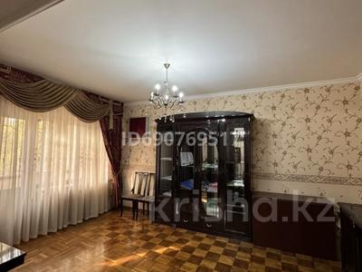 4-комнатная квартира · 150 м² · 2/5 этаж, Джангельдина 2 за 60 млн 〒 в Шымкенте, Аль-Фарабийский р-н