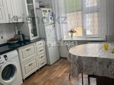 3-комнатная квартира · 75 м² · 3/5 этаж, 10мкрн 12 за 200 000 〒 в Балхаше