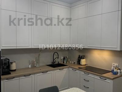 5-бөлмелі пәтер · 166 м² · 7/8 қабат, Мангилик ел 36, бағасы: 160 млн ₸ в Астане, Есильский р-н