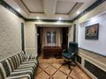 4-комнатная квартира · 138 м² · 3/18 этаж · помесячно, Достык 97 — Альфараби за 800 000 〒 в Алматы, Медеуский р-н — фото 8