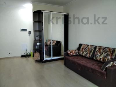 1-комнатная квартира · 44 м², Тлиндиева 15/1 за 235 000 ₸ в Астане