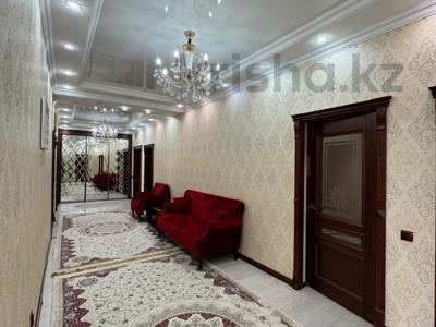 5-комнатная квартира · 205 м² · 3/4 этаж, мкр 8, Санкибай батыра 253/6 за 63.5 млн 〒 в Актобе