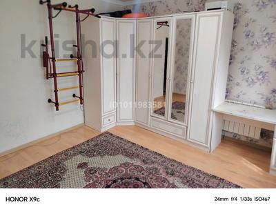 3-комнатная квартира · 100 м² · 1/4 этаж, мкр 8 — Гришина за 35 млн 〒 в Актобе