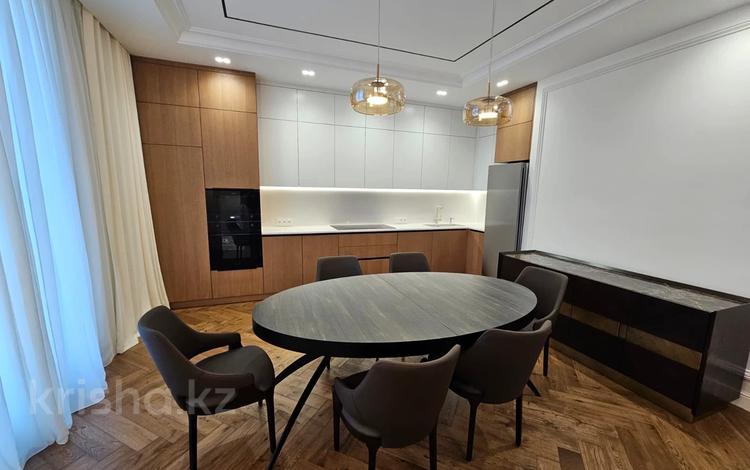 4-комнатная квартира · 150 м² · 10/14 этаж, Кайым Мухамедханов 1/1 за 900 000 ₸ в Астане, Нура р-н — фото 4