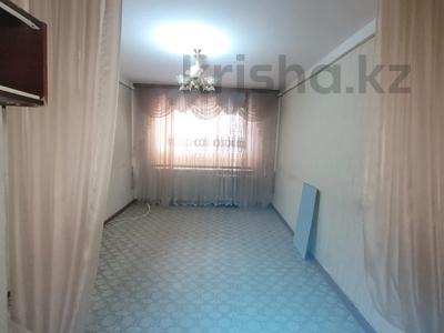 1-комнатная квартира, 30 м², 1/5 этаж, Самал за 9.5 млн 〒 в Таразе