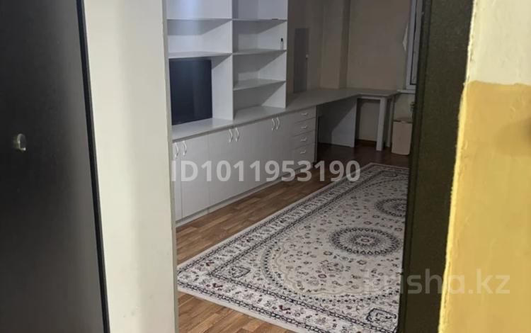 1-комнатная квартира · 30 м² · 1/9 этаж, мкр Нурсат 2 18/1 — Желтые дома за 100 000 ₸ в Шымкенте, Каратауский р-н — фото 2