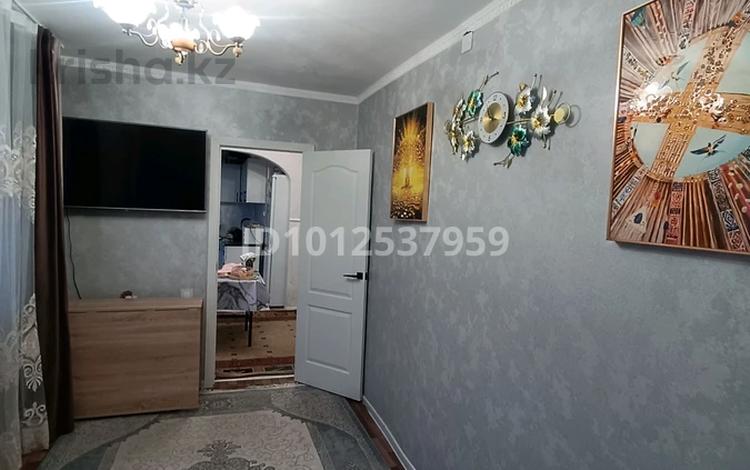 3-бөлмелі пәтер · 55 м² · 3 қабат, Космонавтов 9/1 — Возле кафе Мираж. Рядом озера, бағасы: 20 000 ₸ в Приозёрске — фото 2