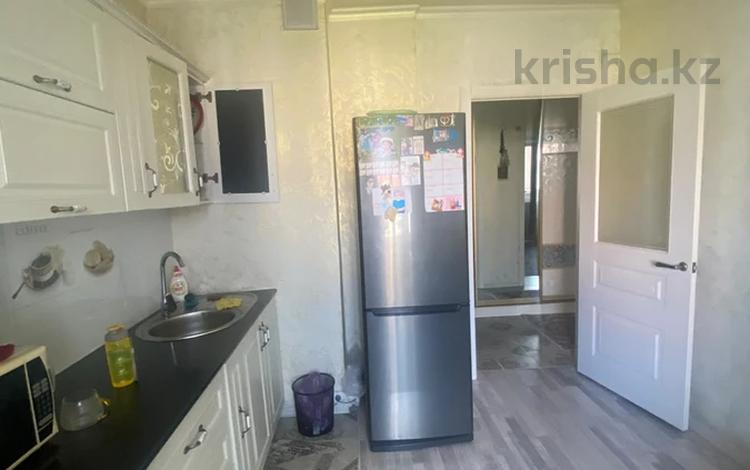 2-бөлмелі пәтер · 70 м² · 5/5 қабат, Көкжиек ш/а. 38, бағасы: 250 000 ₸ в Алматы, Жетысуский р-н — фото 2
