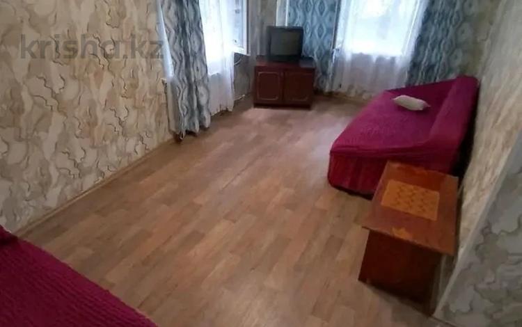 2-бөлмелі пәтер · 40.1 м² · 1/5 қабат, Бурова 27/2, бағасы: 15 млн ₸ в Усть-Каменогорске — фото 2